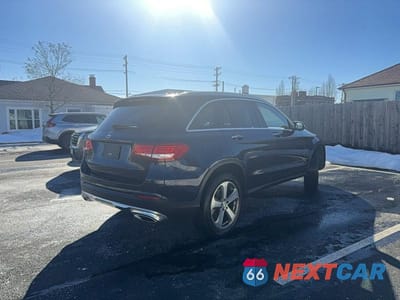 Czwarte zdjęcie samochodu z boku: 2016 MERCEDES-BENZ GLC 300 VIN:WDC0G4JB5GF060523 - miniatura