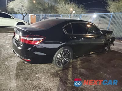 Trzecie zdjęcie samochodu z tyłu: 2017 HONDA ACCORD TOURING VIN:1HGCR3F9XHA036473 - miniatura