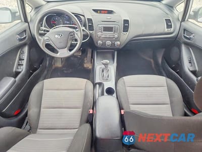 Zdjęcie 8 z 12 samochodu: 2016 KIA FORTE5 LX VIN:KNAFK5A86G5621579 - miniatura