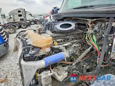 Zdjęcie 7 z 10 samochodu: 2022 FREIGHTLINER CASCADIA 126 SEMI TRUCK VIN:3AKJHHDR9NSMX3502 - miniatura