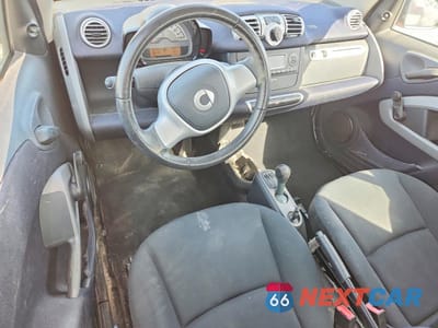 Zdjęcie 8 z 12 samochodu: 2014 SMART FORTWO PURE VIN:WMEEJ3BA2EK757330 - miniatura