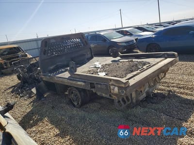 Drugie zdjęcie samochodu z przodu: 2022 FORD F350 SUPER DUTY FLATBED TRUCK VIN:1FDRF3FN0NEC32761 - miniatura