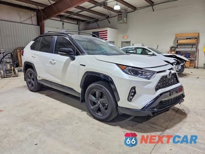 Czwarte zdjęcie samochodu z boku: 2021 TOYOTA RAV4 HYBRID XSE VIN:2T3E6RFV9MW009017 - miniatura