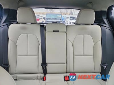 Zdjęcie 10 z 13 samochodu: 2020 VOLVO XC40 T5 MOMENTUM VIN:YV4162UK3L2277080 - miniatura