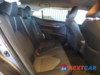 Zdjęcie 10 z 11 samochodu: 2018 TOYOTA CAMRY SE VIN:4T1B11HK2JU069585 - miniatura