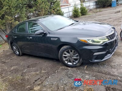 Czwarte zdjęcie samochodu z boku: 2019 KIA OPTIMA LX VIN:5XXGT4L37KG376912 - miniatura