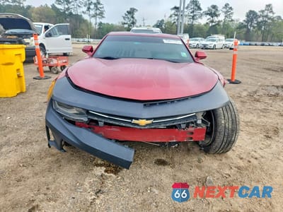 Piąte zdjęcie samochodu w środku: 2017 CHEVROLET CAMARO LT VIN:1G1FD1RS6H0110368 - miniatura