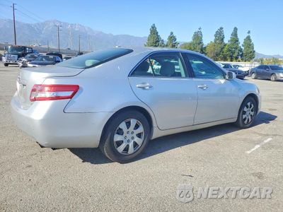 Trzecie zdjęcie samochodu z tyłu: 2011 TOYOTA CAMRY LE VIN:4T1BF3EK6BU748309 - miniatura