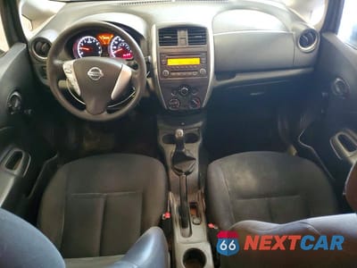 Zdjęcie 8 z 13 samochodu: 2015 NISSAN VERSA NOTE S VIN:3N1CE2CP6FL363257 - miniatura