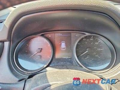 Zdjęcie 9 z 14 samochodu: 2018 NISSAN ROGUE SV VIN:JN8AT2MV7JW313420 - miniatura