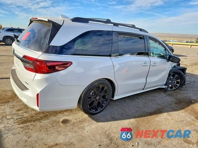 Trzecie zdjęcie samochodu z tyłu: 2026 HONDA ODYSSEY SPORT-L VIN:5FNRL6H73TB002138 - miniatura