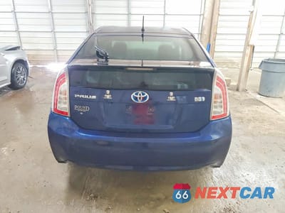 Zdjęcie 6 z 13 samochodu: 2015 TOYOTA PRIUS TWO VIN:JTDKN3DU0F1873999 - miniatura