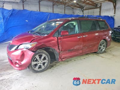 2014 TOYOTA SIENNA SE 8-PASSENGER 5TDXK3DC6ES499339 - główne zdjęcie licytacji z USA - miniatura