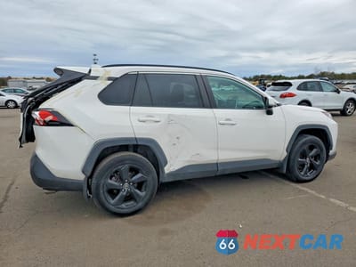 Trzecie zdjęcie samochodu z tyłu: 2020 TOYOTA RAV4 XLE PREMIUM VIN:2T3A1RFV0LW125895 - miniatura