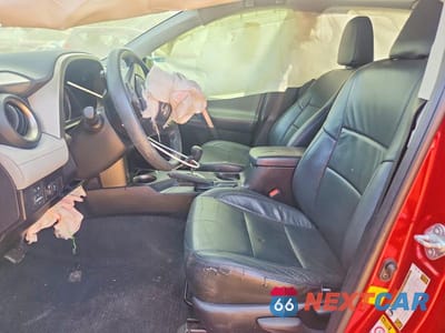 Zdjęcie 7 z 14 samochodu: 2014 TOYOTA RAV4 XLE VIN:JTMWFREV8EJ020046 - miniatura
