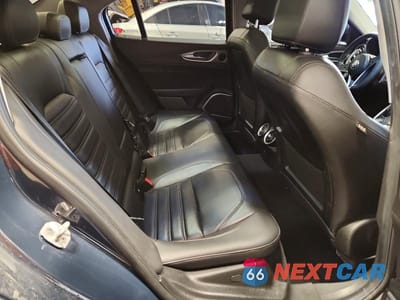 Zdjęcie 10 z 12 samochodu: 2019 ALFA ROMEO GIULIA TI VIN:ZARFANBN8K7601315 - miniatura