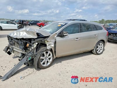 2016 VOLVO V60 T5 PLATINUM YV140MEM4G1304077 - główne zdjęcie licytacji z USA - miniatura