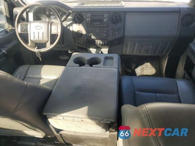 Zdjęcie 8 z 11 samochodu: 2016 FORD F350 SUPER DUTY FLATBED TRUCK VIN:1FD8W3HT4GEC90463 - miniatura