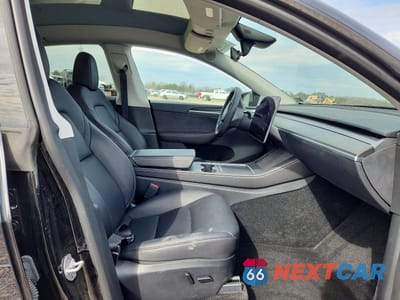 Zdjęcie 11 z 12 samochodu: 2023 TESLA MODEL Y VIN:7SAYGDEE8PF834963 - miniatura