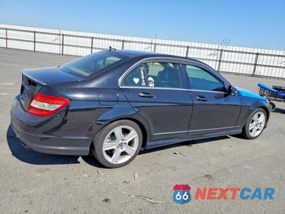 Trzecie zdjęcie samochodu z tyłu: 2011 MERCEDES-BENZ C 300 VIN:WDDGF5EB0BA516611 - miniatura