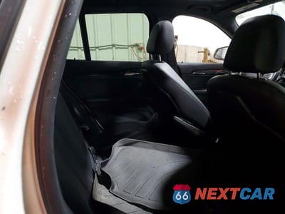 Zdjęcie 11 z 13 samochodu: 2017 BMW X1 XDRIVE28I VIN:WBXHT3C31H5F83040 - miniatura