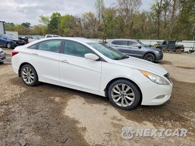 Czwarte zdjęcie samochodu z boku: 2013 HYUNDAI SONATA SE VIN:5NPEC4AC3DH669627 - miniatura