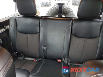 Zdjęcie 10 z 13 samochodu: 2017 JEEP WRANGLER UNLIMITED SPORT VIN:1C4BJWDG2HL593113 - miniatura