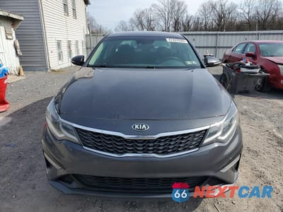 Piąte zdjęcie samochodu w środku: 2019 KIA OPTIMA LX VIN:5XXGT4L30KG281804 - miniatura