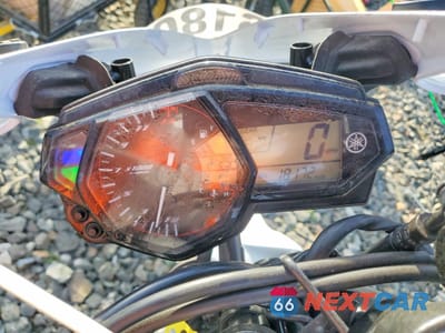 Zdjęcie 7 z 9 samochodu: 2016 YAMAHA YZFR3 VIN:MH3RH06Y6GK010416 - miniatura