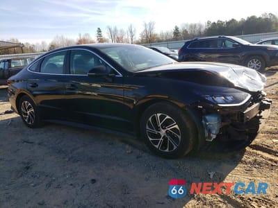 Czwarte zdjęcie samochodu z boku: 2022 HYUNDAI SONATA HYBRID 4D VIN:KMHL24JJXNA048303 - miniatura