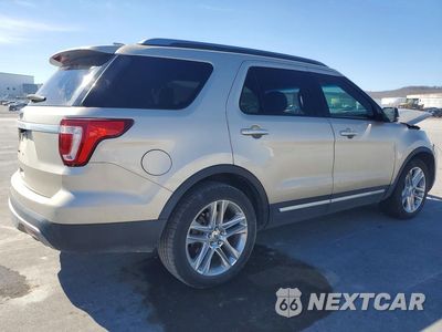 Trzecie zdjęcie samochodu z tyłu: 2017 FORD EXPLORER XLT VIN:1FM5K7D85HGD95834 - miniatura