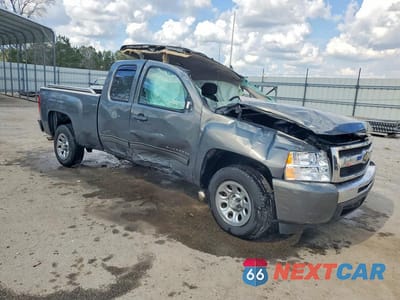 Czwarte zdjęcie samochodu z boku: 2011 CHEVROLET SILVERADO C1500 LS VIN:1GCRCREA3BZ259388 - miniatura