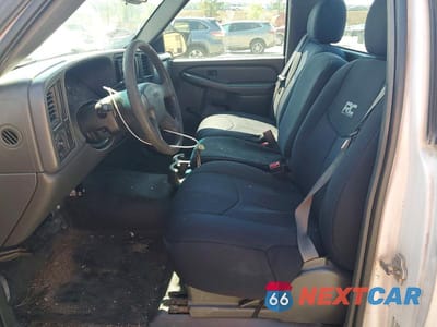 Zdjęcie 7 z 11 samochodu: 2004 GMC NEW SIERRA C1500 VIN:1GTEC14X24Z256880 - miniatura