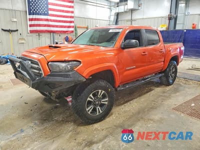 2016 TOYOTA TACOMA TRD SPORT 5TFCZ5AN1GX035402 - główne zdjęcie licytacji z USA - miniatura