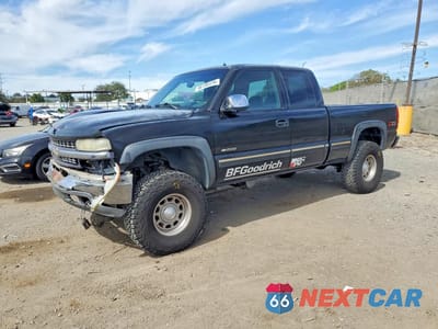 2001 CHEVROLET SILVERADO K1500 2GCEK19TX11376990 - główne zdjęcie licytacji z USA - miniatura