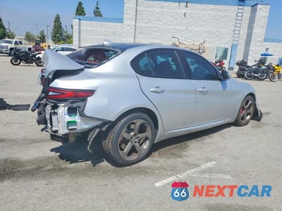 Trzecie zdjęcie samochodu z tyłu: 2018 ALFA ROMEO GIULIA Q4 VIN:ZARFAEDN0J7563901 - miniatura