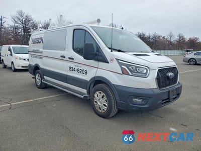 Czwarte zdjęcie samochodu z boku: 2023 FORD TRANSIT T-250 UTILITY / SERVICE VAN VIN:1FTBR1Y82PKA67065 - miniatura