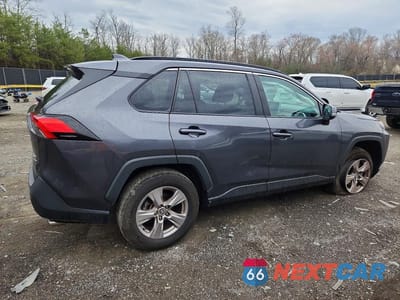 Trzecie zdjęcie samochodu z tyłu: 2023 TOYOTA RAV4 XLE VIN:2T3P1RFV7PW381449 - miniatura