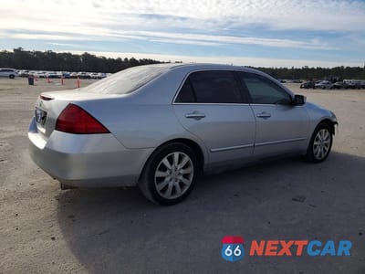 Trzecie zdjęcie samochodu z tyłu: 2006 HONDA ACCORD LX VIN:1HGCM66316A012233 - miniatura