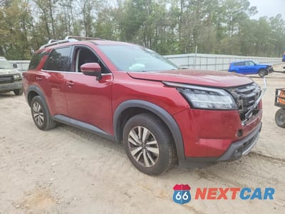 Czwarte zdjęcie samochodu z boku: 2023 NISSAN PATHFINDER SL VIN:5N1DR3CC1PC222582 - miniatura