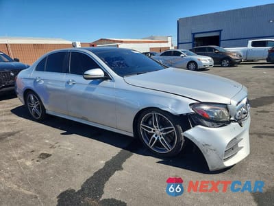 Czwarte zdjęcie samochodu z boku: 2017 MERCEDES-BENZ E 300 VIN:WDDZF4JB6HA038230 - miniatura