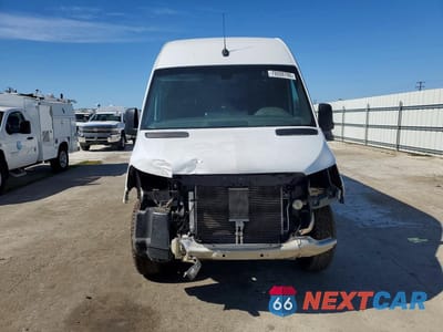 Piąte zdjęcie samochodu w środku: 2019 MERCEDES BENZ SPRINTER 2500/3500 DELIVERY VAN VIN:WD4PF1CD3KT005430 - miniatura