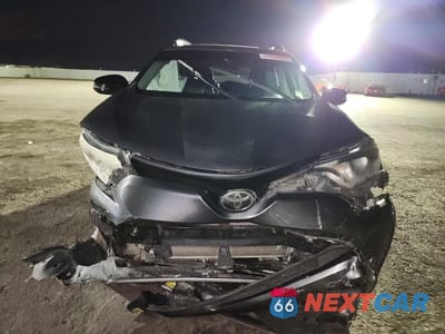 Piąte zdjęcie samochodu w środku: 2018 TOYOTA RAV4 ADVENTURE VIN:2T3RFREV7JW798282 - miniatura