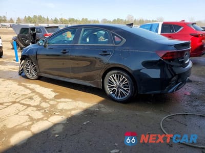 Drugie zdjęcie samochodu z przodu: 2023 KIA FORTE GT-LINE VIN:3KPF54AD9PE568110 - miniatura