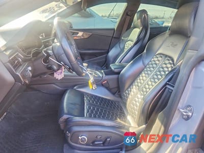 Zdjęcie 7 z 12 samochodu: 2019 AUDI RS5 VIN:WUABWCF5XKA904403 - miniatura