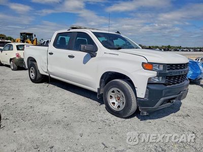 Czwarte zdjęcie samochodu z boku: 2019 CHEVROLET SILVERADO K1500 VIN:3GCUYAEF0KG274942 - miniatura