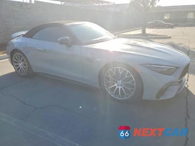 Czwarte zdjęcie samochodu z boku: 2022 MERCEDES-BENZ SL 63 AMG VIN:W1KVK8BB9NF003759 - miniatura