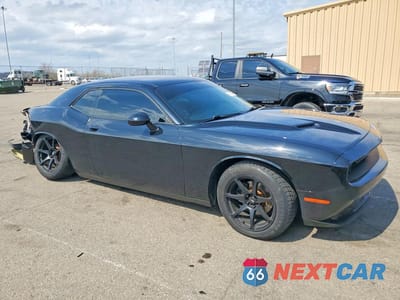Czwarte zdjęcie samochodu z boku: 2016 DODGE CHALLENGER SXT VIN:2C3CDZAG2GH283352 - miniatura