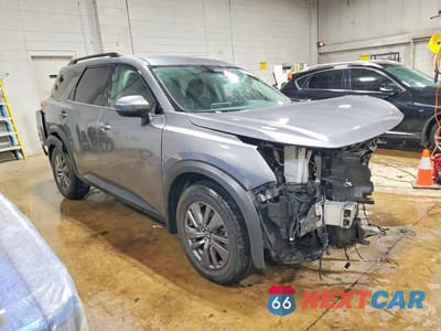 Czwarte zdjęcie samochodu z boku: 2024 NISSAN PATHFINDER SV VIN:5N1DR3BC6RC246655 - miniatura