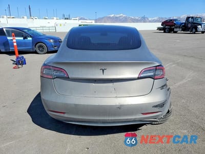 Zdjęcie 6 z 11 samochodu: 2018 TESLA MODEL 3 VIN:5YJ3E1EB5JF070689 - miniatura